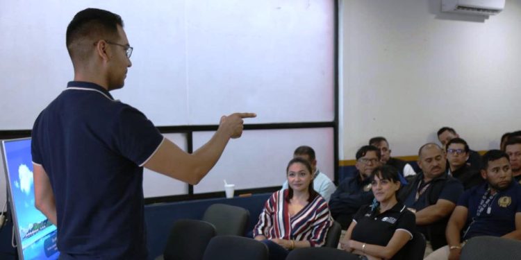 CJIM Morelia sensibiliza al personal de la FGE en materia de nuevas masculinidades y prevención de la violencia de género