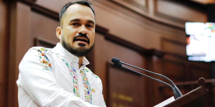 Hugo Rangel propone garantizar por ley el 3% del presupuesto para infraestructura deportiva