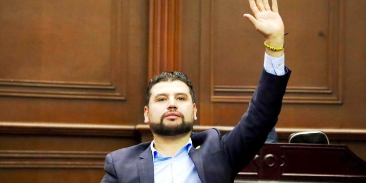 En momento decisivo, Octavio Ocampo llama a cerrar filas por la seguridad y respalda designación del nuevo Fiscal