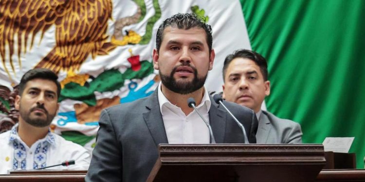 Octavio Ocampo llama a una transición responsable en la Fiscalía