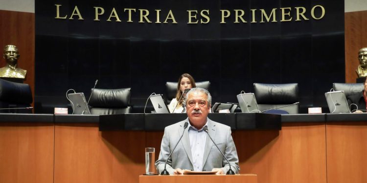 Denuncia Morón violación a derechos humanos de 14 mexicanos en Alcatraz; urge su repatriación