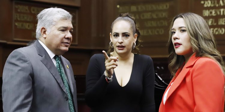 Sandra Arreola propone castigar con mayor firmeza los delitos ambientales y regular el uso del agua en Michoacán