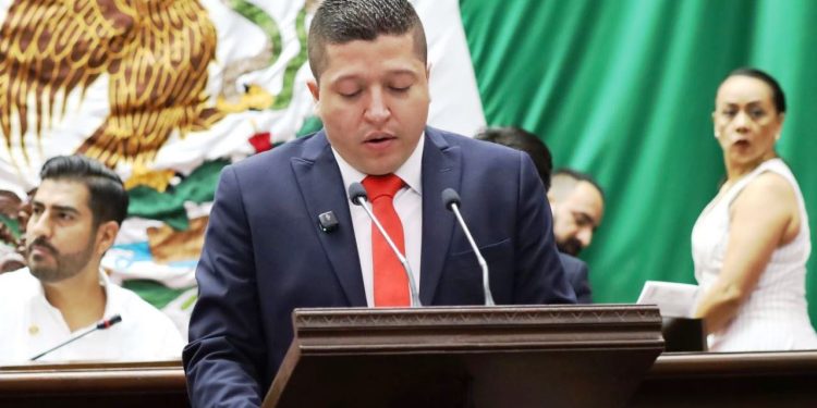 Con 3 iniciativas, Vicente Gómez propone se respeten DDHH de grupos vulnerables