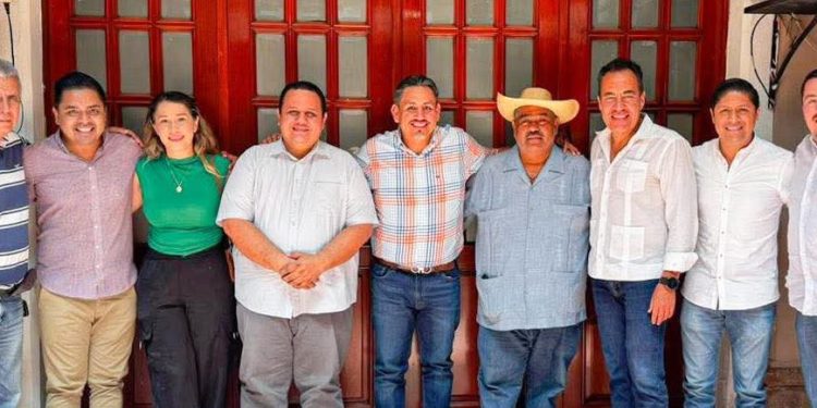 Se fortalece presencia de Movimiento Ciudadano en Apatzingán: Víctor Manríquez