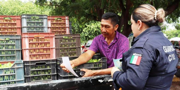 Estrategia Nacional contra la Extorsión arranca en tianguis limonero de Apatzingán