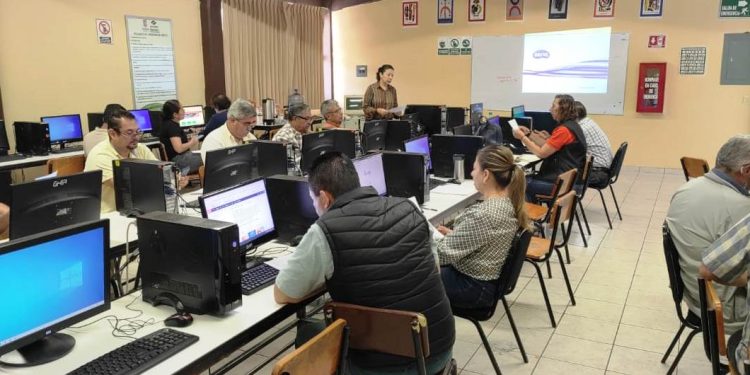 Docentes de Conelp se capacitan para mejorar la educación media superior