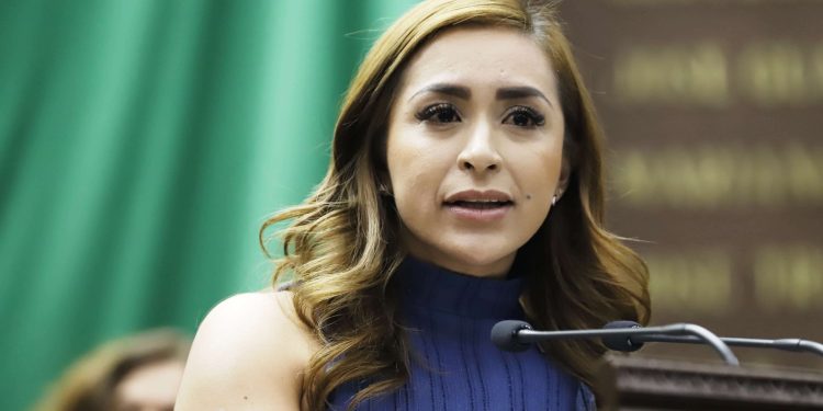 Impulsa Grecia Aguilar el Parlamento Juvenil Incluyente 2025 en Michoacán