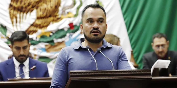 A propuesta del diputado Hugo Rangel, Congreso del Estado pide a Morelia y al CEAC atender el saneamiento del Río Chiquito