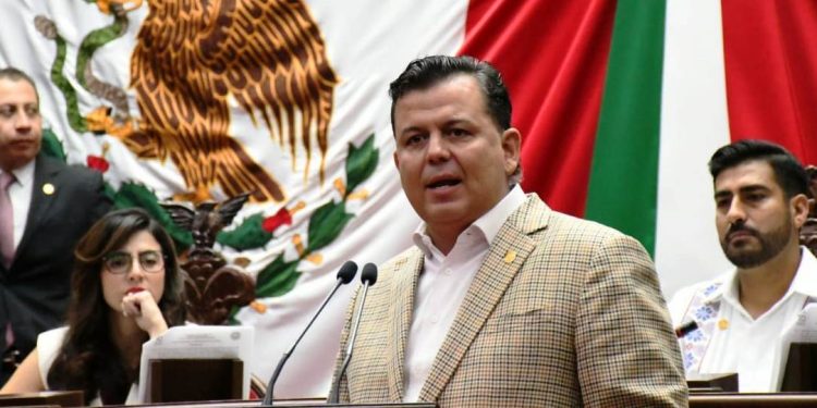 A propuesta de Memo Valencia el Congreso del Estado exhorta al fiscal a esclarecer el homicidio de Hipólito Mora