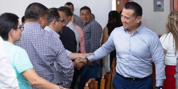 Alcaldes de Morena destacan capacidad de Torres Piña y respaldan su perfil para la Fiscalía