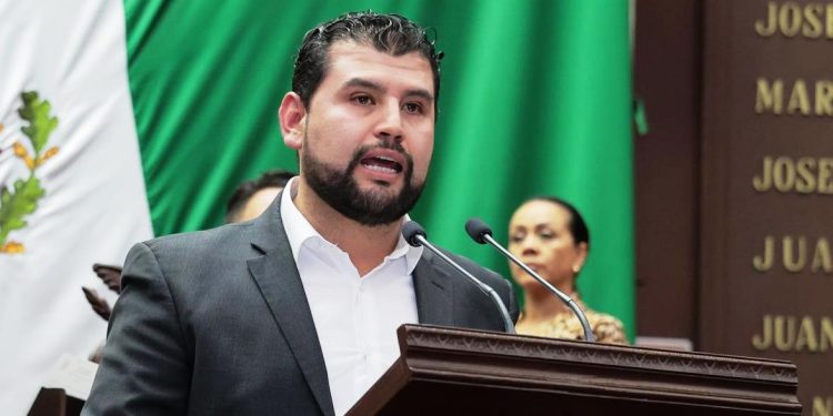 Con acompañamiento legislativo, la inversión federal para el puerto de Lázaro Cárdenas  fortalecerá economía de Michoacán: Octavio Ocampo