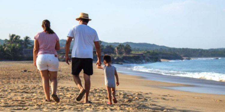 Playas limpias en Michoacán, listas para recibirte: Sectur