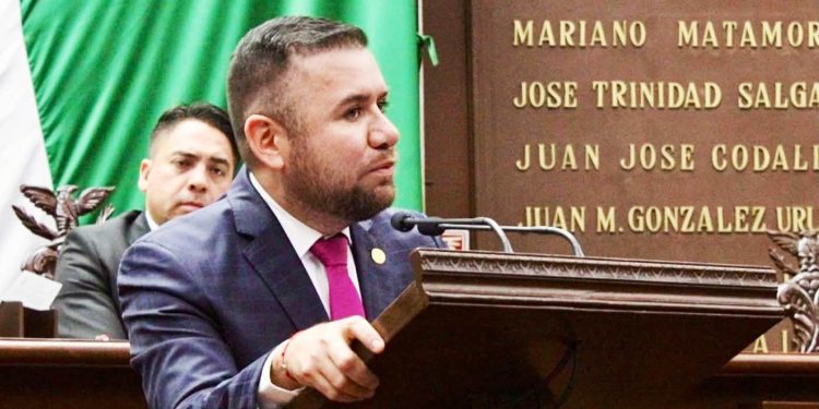 Relevo de la FGE, oportunidad para redignificar institución: Reyes Galindo