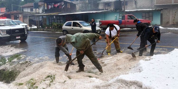 Operativo con saldo blanco tras tormenta con granizo en Salvador Escalante