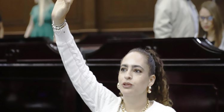 Michoacán da un paso histórico hacia la protección animal: propone Sandra Arreola renombrar comisión legislativa