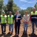 Celebra Vicente Gómez la realización de obras de rehabilitación carretera en el distrito XIX