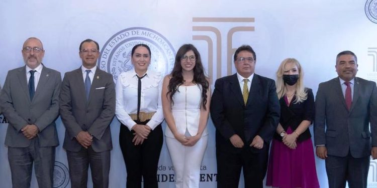 Congreso respeta la autonomía y trabaja en coordinación con los tres poderes para dar continuidad a trabajos de transición del Poder Judicial