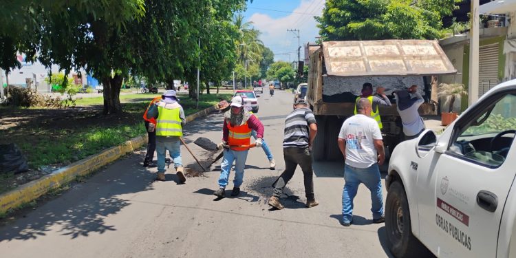Gobierno de Apatzingán Arranca campaña de bacheo