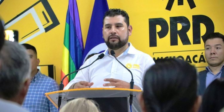 Municipios, base fundamental de la pirámide gubernamental: Octavio Ocampo
