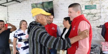 VICENTE GÓMEZ FESTEJA A ABUELAS Y ABUELOS DEL DISTRITO XIX