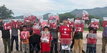 Vicente Gómez respalda el deporte en el Distrito XIX