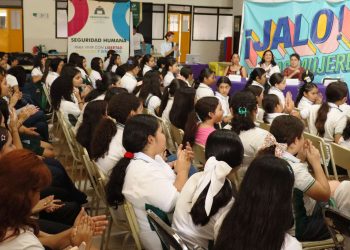 Apatzingán se suma a la Caravana “Jalo x las Mujeres” con entrega de productos menstruales