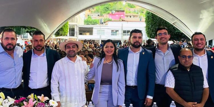 Araceli Saucedo reconoce la labor de las y los alcaldes en sus Primeros Informes de Gobierno