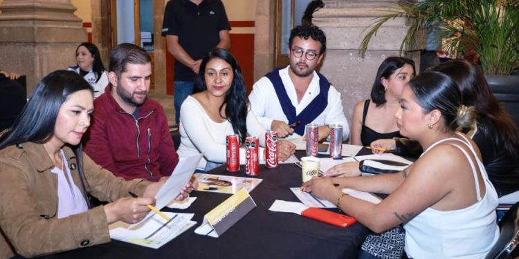 Garantizar derechos y abrir futuro a las juventudes, es prioridad: Araceli Saucedo