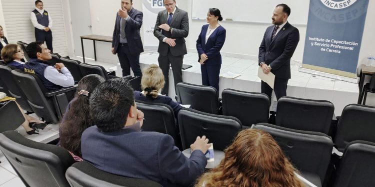 Capacita Fiscalía General a su personal en materia de Mecanismos Alternativos de Solución de Controversias