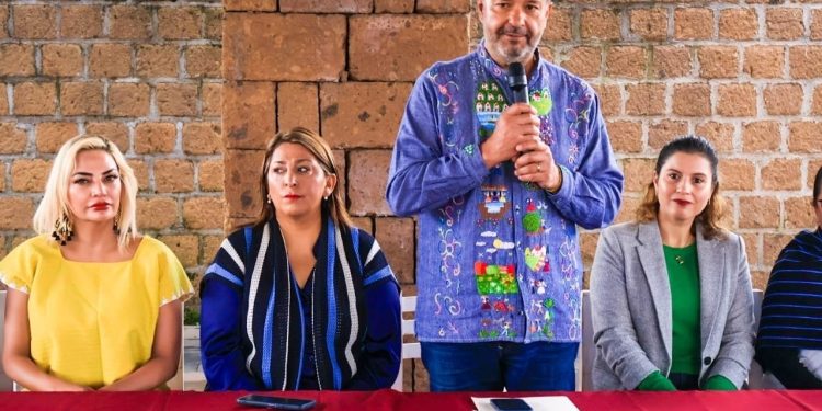 Julio Arreola impulsa la voz de los pueblos indígenas en defensa del Lago de Pátzcuaro