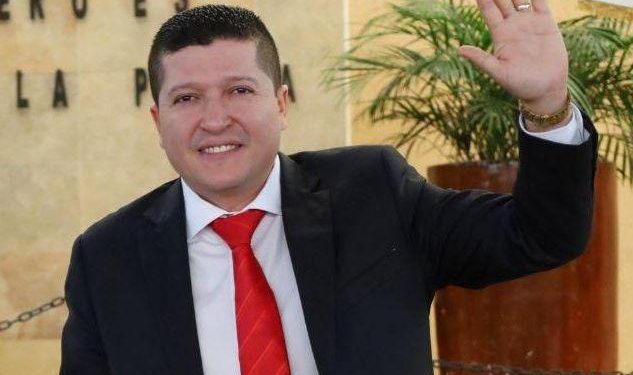 Con apoyos diversos, Vicente Gómez refrenda su apoyo a la educación en el distrito XIX