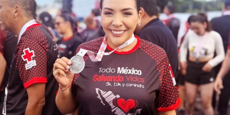 Adriana Campos Huirache se suma a la carrera “Todo México Salvando Vidas” en Zamora