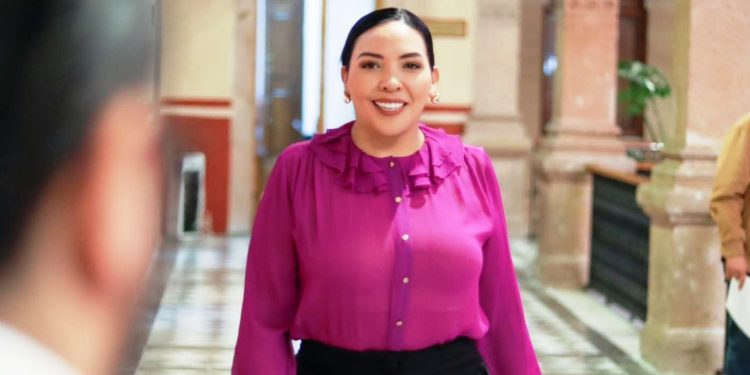 Llama Adriana Campos a sumar esfuerzos entre  autoridades y sociedad para prevenir el suicidio