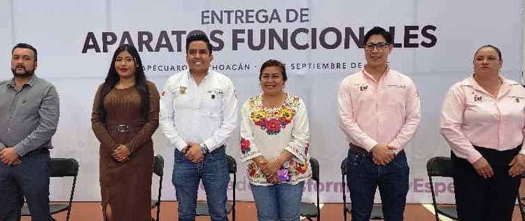 Belinda Iturbide cumple con la gente, gestiona apoyos funcionales y de movilidad para Zinapécuaro