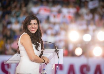 Agradece Giulianna Bugarini el arropamiento de los sectores más importantes en su Primer Informe Legislativo