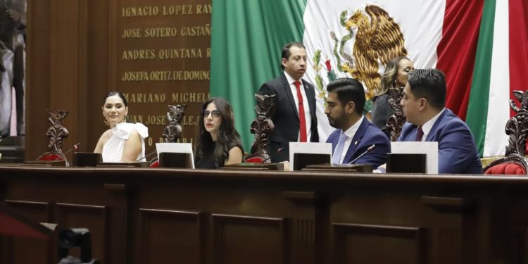 Presidencia del Congreso presenta informe del Primer Año Legislativo
