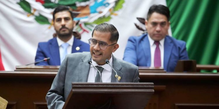 Vocación de servicio regirá el trabajo del GPPRD, remarca Conrado Paz al iniciar Segundo Año Legislativo