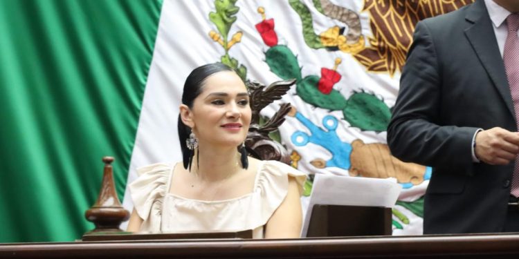 Destaca Diana Espinoza reformas en favor de la niñez y la educación en su primer año de trabajo