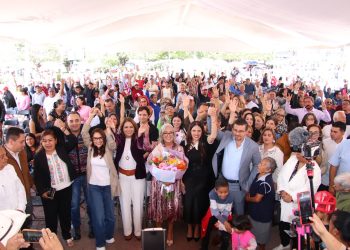 Emma Rivera rinde su primer informe legislativo en Zitácuaro