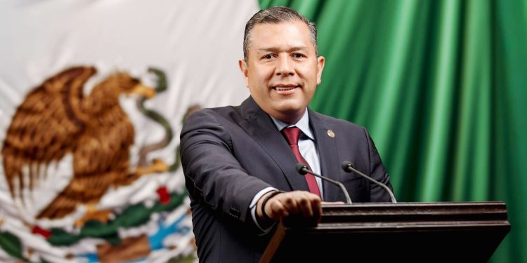 Barragán refuerza la protección a la niñez con reforma aprobada en Michoacán