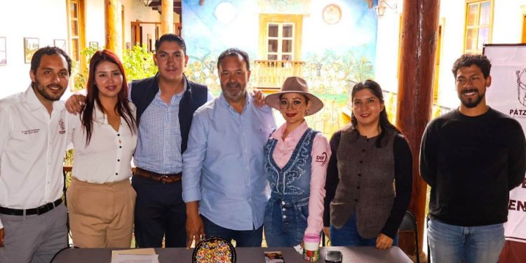 Julio Arreola anuncia campaña para prevenir el embarazo adolescente en Pátzcuaro