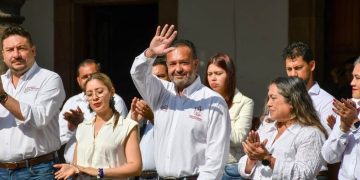 Julio Arreola Encabeza Marcha y Mensaje por la Paz en Pátzcuaro