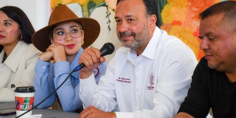 Julio Arreola encabeza preparativos para la celebración de Noche de Ánimas 2025 en Pátzcua