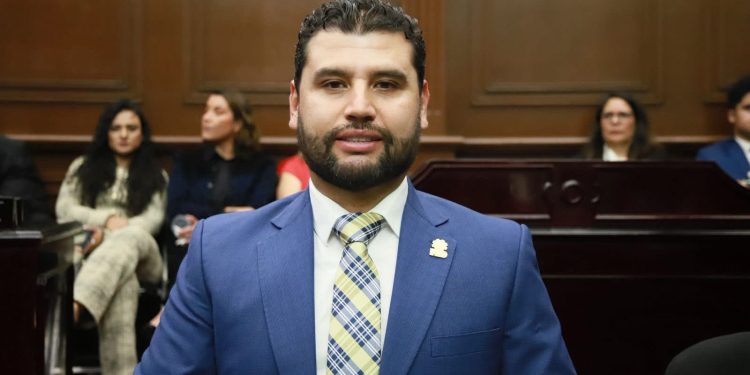 Segundo Año Legislativo debe servir para consolidar avances que ha tenido la 76 Legislatura: Octavio Ocampo