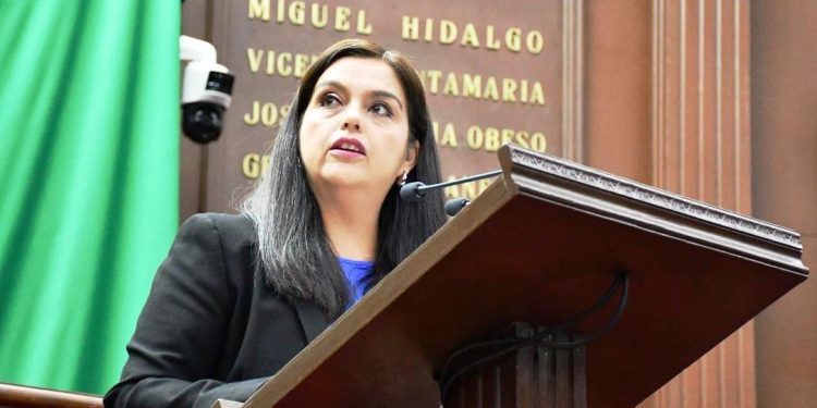 Informe de la Federación está alejado de la realidad que viven los mexicanos: diputada Tere Herrera