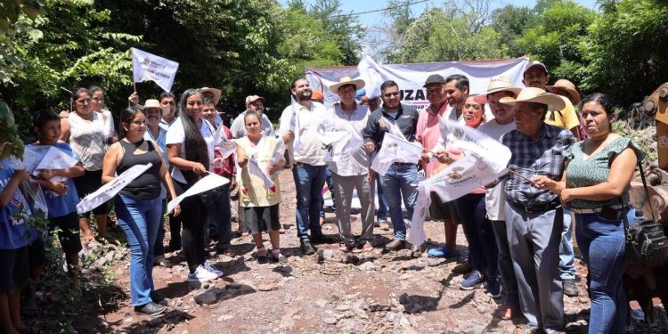 Ayuntamiento de Tuzantla pone en marca nueva obra en la localidad La Guacamaya