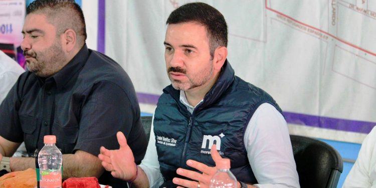 Yankel Benítez estrecha comunicación con directiva del Mercado de Abastos