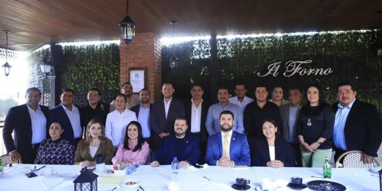 Alcaldes del PRD Michoacán se reúnen con el secretario de Gobierno