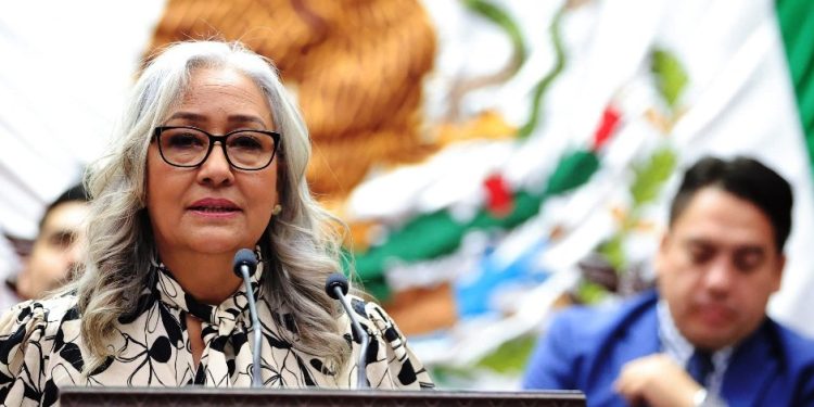 Desde tribuna, Emma Rivera respaldó reformas en materia de Guardia Nacional y Extorsión