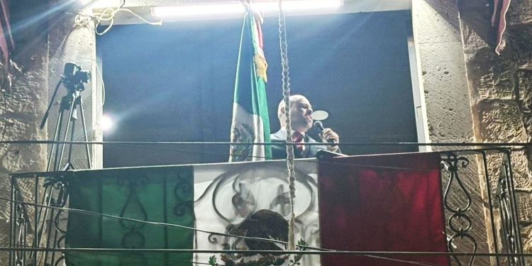 Eric Gaona encabezó el Grito de Independencia en Tarímbaro